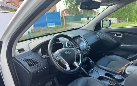 Hyundai ix35 I рестайлинг, 2011 год, 1 300 000 рублей, 4 фотография