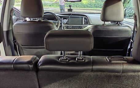 Toyota Highlander III, 2014 год, 2 750 000 рублей, 8 фотография
