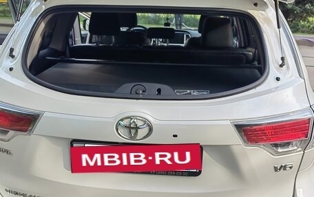 Toyota Highlander III, 2014 год, 2 750 000 рублей, 10 фотография