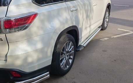 Toyota Highlander III, 2014 год, 2 750 000 рублей, 24 фотография