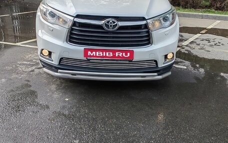 Toyota Highlander III, 2014 год, 2 750 000 рублей, 29 фотография