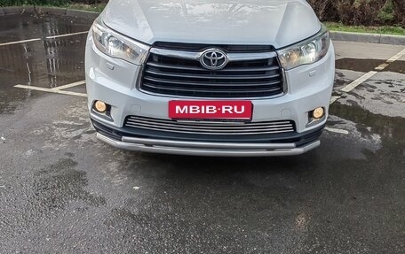 Toyota Highlander III, 2014 год, 2 750 000 рублей, 31 фотография