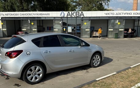 Opel Astra J, 2013 год, 1 150 000 рублей, 9 фотография