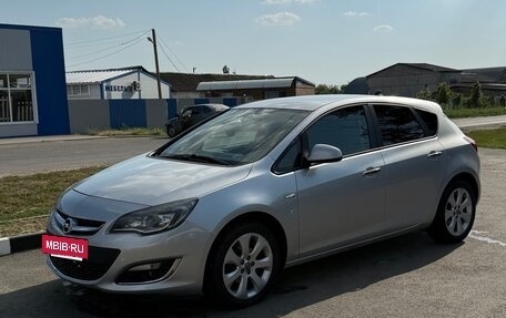 Opel Astra J, 2013 год, 1 150 000 рублей, 2 фотография