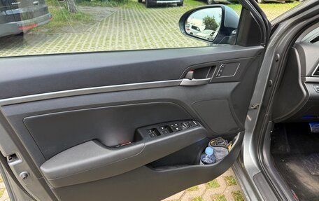 Hyundai Elantra VI рестайлинг, 2016 год, 1 750 000 рублей, 9 фотография