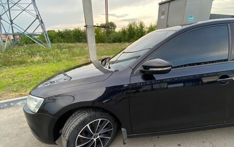 Volkswagen Jetta VI, 2012 год, 980 000 рублей, 3 фотография
