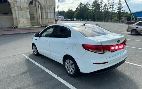 KIA Rio III рестайлинг, 2015 год, 920 000 рублей, 3 фотография