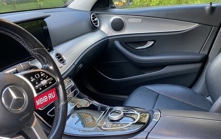 Mercedes-Benz E-Класс, 2019 год, 1 850 000 рублей, 9 фотография