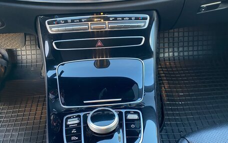 Mercedes-Benz E-Класс, 2019 год, 1 850 000 рублей, 10 фотография