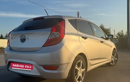 Hyundai Solaris II рестайлинг, 2011 год, 790 000 рублей, 3 фотография