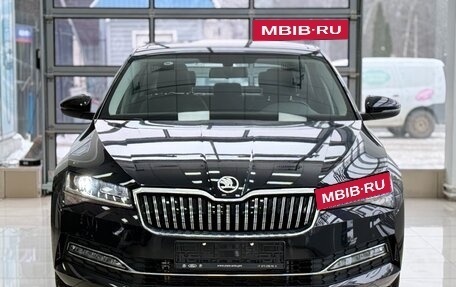 Skoda Superb III рестайлинг, 2025 год, 3 080 000 рублей, 1 фотография