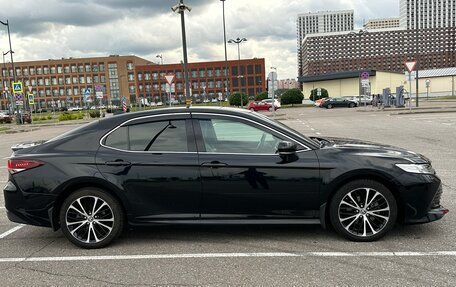 Toyota Camry, 2020 год, 2 950 000 рублей, 4 фотография