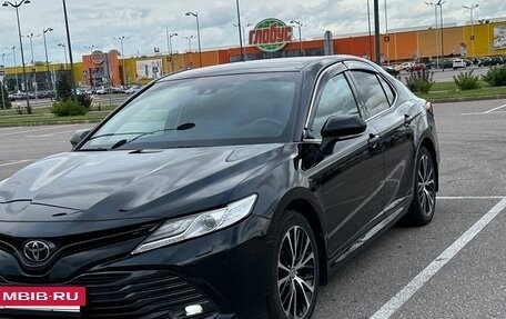 Toyota Camry, 2020 год, 2 950 000 рублей, 2 фотография