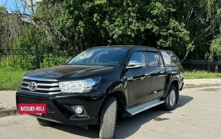 Toyota Hilux VIII, 2015 год, 3 400 000 рублей, 14 фотография
