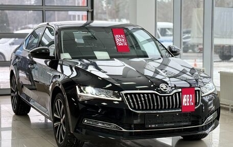 Skoda Superb III рестайлинг, 2025 год, 3 080 000 рублей, 2 фотография