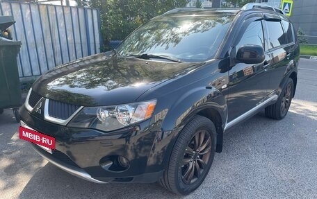 Mitsubishi Outlander III рестайлинг 3, 2008 год, 1 750 000 рублей, 2 фотография