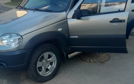 Chevrolet Niva I рестайлинг, 2011 год, 450 000 рублей, 8 фотография
