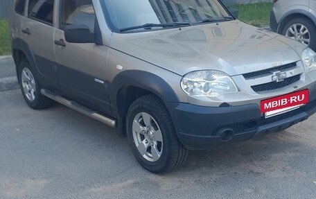 Chevrolet Niva I рестайлинг, 2011 год, 450 000 рублей, 4 фотография