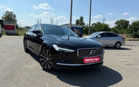 Volvo S90 II рестайлинг, 2021 год, 3 900 000 рублей, 2 фотография