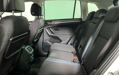 Volkswagen Tiguan II, 2019 год, 2 447 000 рублей, 10 фотография