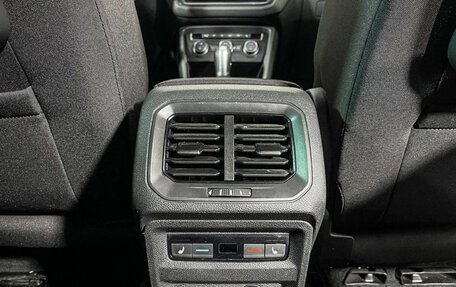 Volkswagen Tiguan II, 2019 год, 2 447 000 рублей, 16 фотография