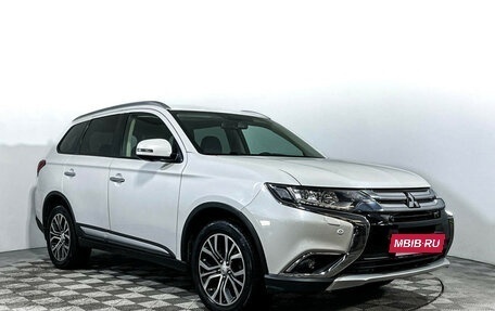 Mitsubishi Outlander III рестайлинг 3, 2018 год, 1 997 000 рублей, 3 фотография