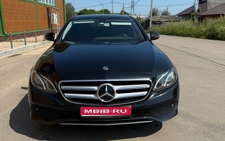 Mercedes-Benz E-Класс, 2017 год, 3 300 000 рублей, 1 фотография