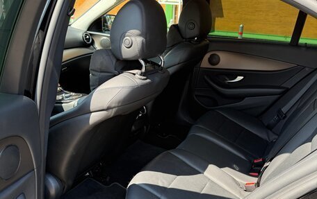 Mercedes-Benz E-Класс, 2017 год, 3 300 000 рублей, 11 фотография