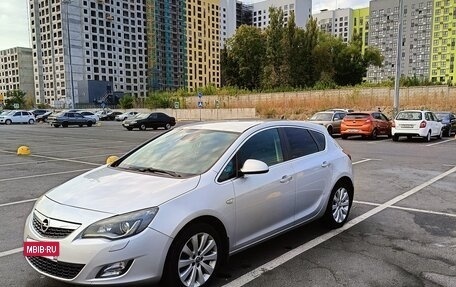 Opel Astra J, 2010 год, 580 000 рублей, 6 фотография