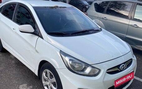 Hyundai Solaris II рестайлинг, 2012 год, 750 000 рублей, 2 фотография