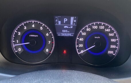 Hyundai Solaris II рестайлинг, 2012 год, 750 000 рублей, 17 фотография