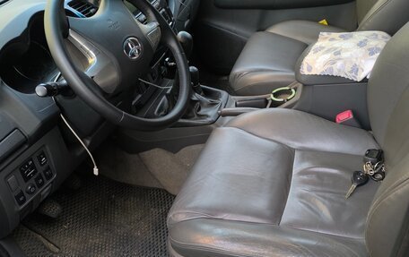 Toyota Hilux VII, 2013 год, 2 100 000 рублей, 10 фотография