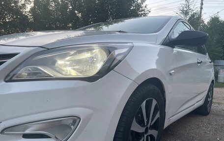 Hyundai Solaris II рестайлинг, 2016 год, 620 000 рублей, 2 фотография