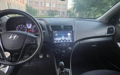 Hyundai Solaris II рестайлинг, 2016 год, 620 000 рублей, 10 фотография