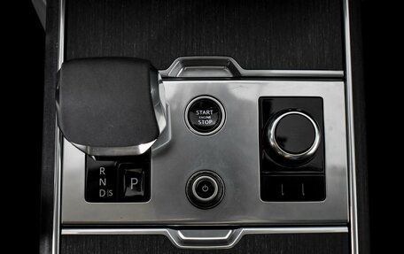 Land Rover Range Rover IV рестайлинг, 2022 год, 15 990 000 рублей, 10 фотография