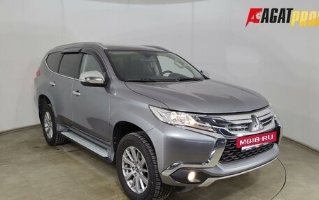 Mitsubishi Pajero Sport III рестайлинг, 2017 год, 2 630 000 рублей, 3 фотография