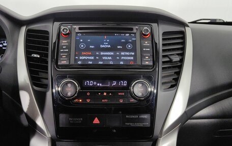 Mitsubishi Pajero Sport III рестайлинг, 2017 год, 2 630 000 рублей, 16 фотография