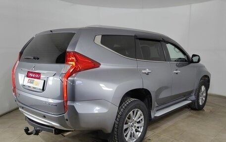 Mitsubishi Pajero Sport III рестайлинг, 2017 год, 2 630 000 рублей, 5 фотография