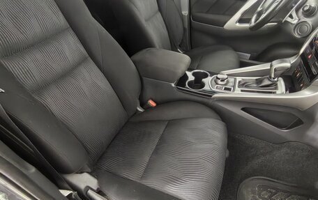 Mitsubishi Pajero Sport III рестайлинг, 2017 год, 2 630 000 рублей, 26 фотография