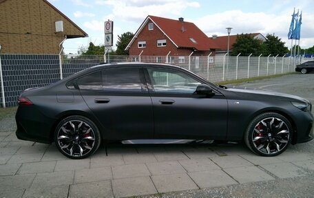 BMW 5 серия, 2025 год, 6 270 000 рублей, 2 фотография