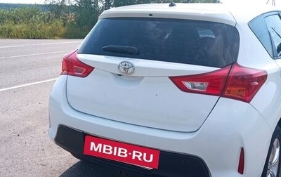 Toyota Auris II, 2014 год, 980 000 рублей, 1 фотография