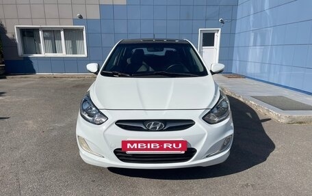 Hyundai Solaris II рестайлинг, 2011 год, 450 000 рублей, 2 фотография