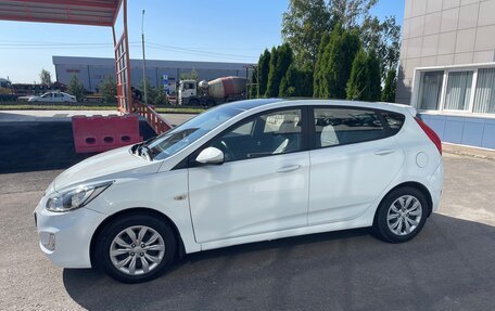Hyundai Solaris II рестайлинг, 2011 год, 450 000 рублей, 7 фотография