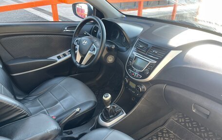 Hyundai Solaris II рестайлинг, 2011 год, 450 000 рублей, 11 фотография