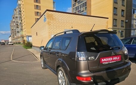 Mitsubishi Outlander III рестайлинг 3, 2011 год, 1 050 000 рублей, 6 фотография