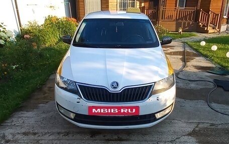 Skoda Rapid I, 2015 год, 650 000 рублей, 5 фотография