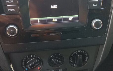 Skoda Rapid I, 2015 год, 650 000 рублей, 21 фотография
