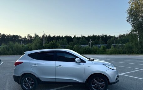 Hyundai ix35 I рестайлинг, 2014 год, 895 000 рублей, 3 фотография