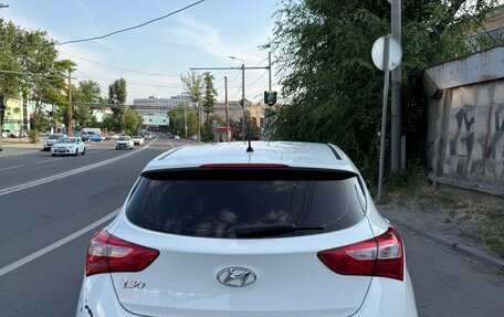 Hyundai i30 II рестайлинг, 2013 год, 890 000 рублей, 2 фотография