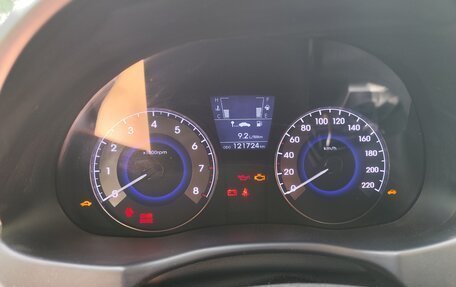Hyundai Solaris II рестайлинг, 2013 год, 800 000 рублей, 5 фотография